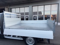 Anne38_2776298 vehicle image