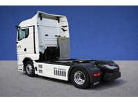 BFS260_2868124 vehicle image