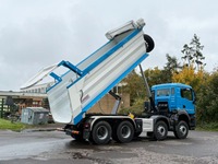 TMR8055_2752375 vehicle image