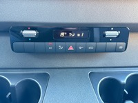 ALTH1974_2818662 vehicle image