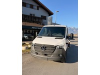 ALTH1974_2818662 vehicle image