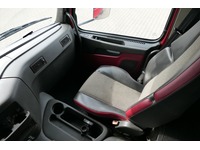 DOLD2821_2838918 vehicle image