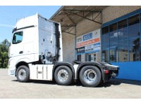 NUES8043_2868376 vehicle image