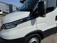 STUD177_2689526 vehicle image