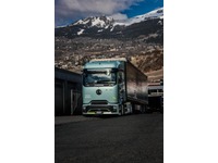 NFBE9310_2715642 vehicle image