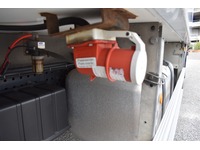 TOC1273_3013982 vehicle image