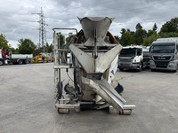 AGRO3463_2711584 vehicle image