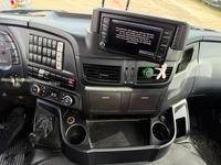 UNIK8334_2912815 vehicle image