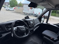 NAEF243_2710569 vehicle image