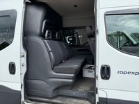 NAEF243_2710569 vehicle image