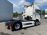 VTBO844_2729319 vehicle image
