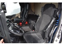 TOC1273_3043550 vehicle image