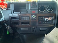 UNIK8334_2973233 vehicle image