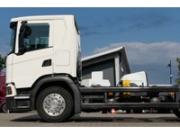 DOLD2821_2696933 vehicle image