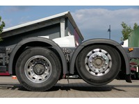 DOLD2821_2696933 vehicle image