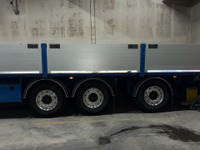 0593025 vehicle image