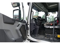 DOLD2821_2921717 vehicle image