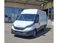 FUER10844_2969990 vehicle image