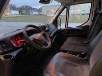 SULG292_2781322 vehicle image