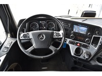 TOC1273_3038735 vehicle image
