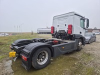 0471025 vehicle image