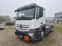 0471025 vehicle image