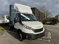 STUD177_2735059 vehicle image