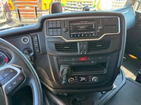 AGRO3463_2971381 vehicle image