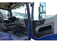DOLD2821_3016785 vehicle image