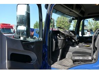 DOLD2821_3016785 vehicle image