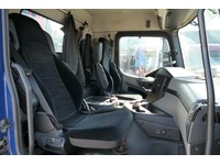 DOLD2821_3016785 vehicle image