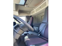 VISA147_2617570 vehicle image