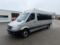 JAQU922_2820492 vehicle image