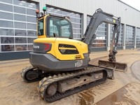 RINA4324_2917796 vehicle image