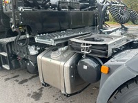 TMR8055_2753144 vehicle image