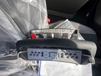 TMR8055_2752529 vehicle image