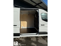 BW-M164_2525676 vehicle image