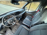 WIND191_2829352 vehicle image