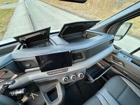 WIND191_2829352 vehicle image