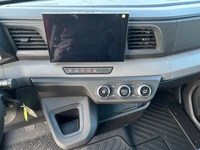 WIND191_2829352 vehicle image