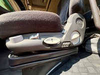LARA4267_2926250 vehicle image