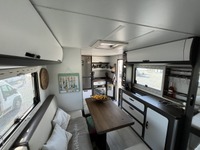 LARA4267_2926250 vehicle image