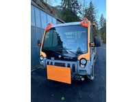 0521025 vehicle image