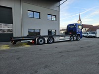 BARR136_2863057 vehicle image