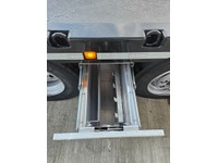 BARR136_2863057 vehicle image