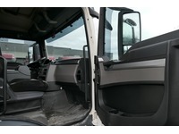 DOLD2821_2830856 vehicle image