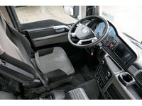 DOLD2821_2830856 vehicle image