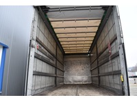 TOC1273_2824018 vehicle image