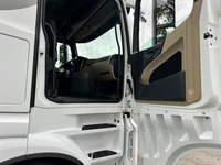 UNIK8334_2834868 vehicle image