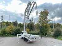 TMR8055_2868654 vehicle image